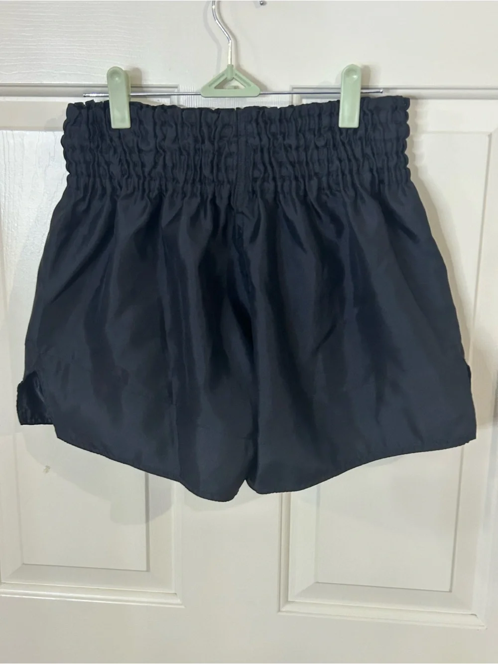 Mens Venum Classic Shorts Muay Thai Large Black EUC